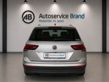 Volkswagen Tiguan - 5