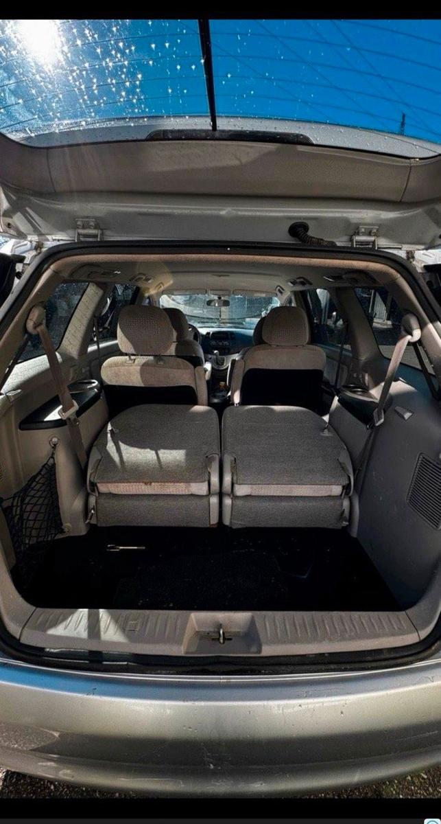 Mitsubishi Grandis 2006 — photo 5