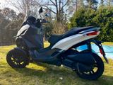 Piaggio MP3 300 HPE mit PKW-Führerschein fahrbar  - PIAGGIO MP3
