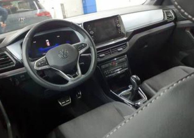 Fahrzeugabbildung Volkswagen T-Cross 1.0 TSI 85 kW Goal+LED+AHK+GJR+NAVI+SHZ