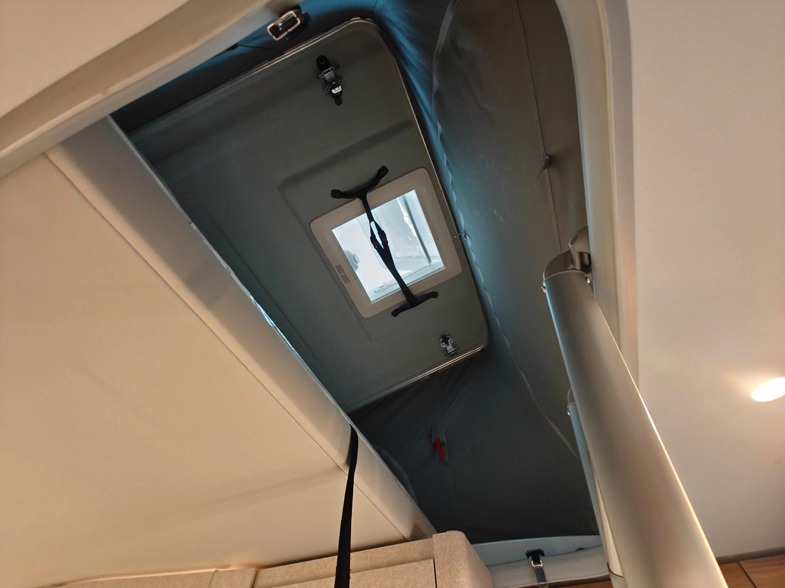 Fahrzeugabbildung HYMER / ERIBA / HYMERCAR Feeling 425 SD - MESSE-NEUHEIT 2026! -