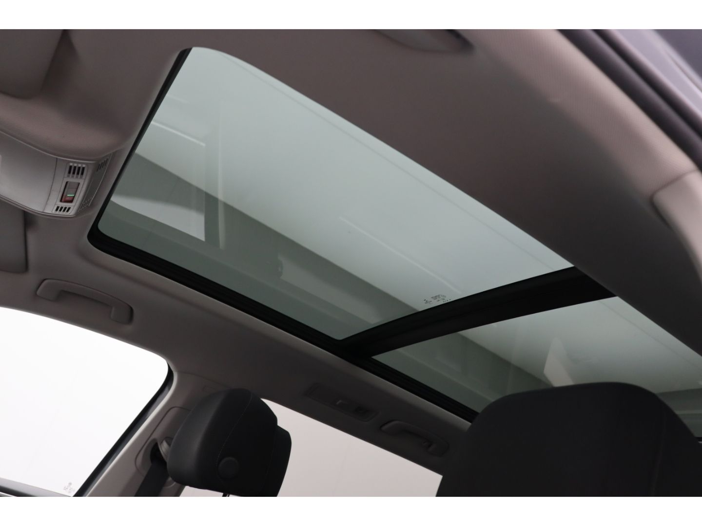 Fahrzeugabbildung Volkswagen Tiguan Allspace Highline R-Line AHK schwenkbar