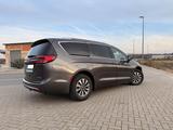 Chrysler Pacifica 3,6. PluginHybrid. 360°7 Sitze-Limited - Chrysler Pacifica aus 2021