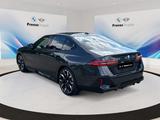 BMW 550e xDrive AHK 360° HEAD-UP SITZBELÜFT PANO RFK - silberne BMW 5er Reihe