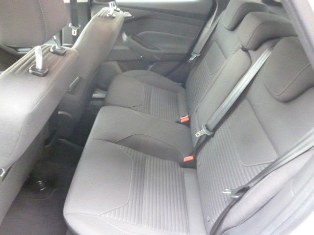 Focus 5-tg. 1,5i Titanium Automatik, RK,PP,Navi