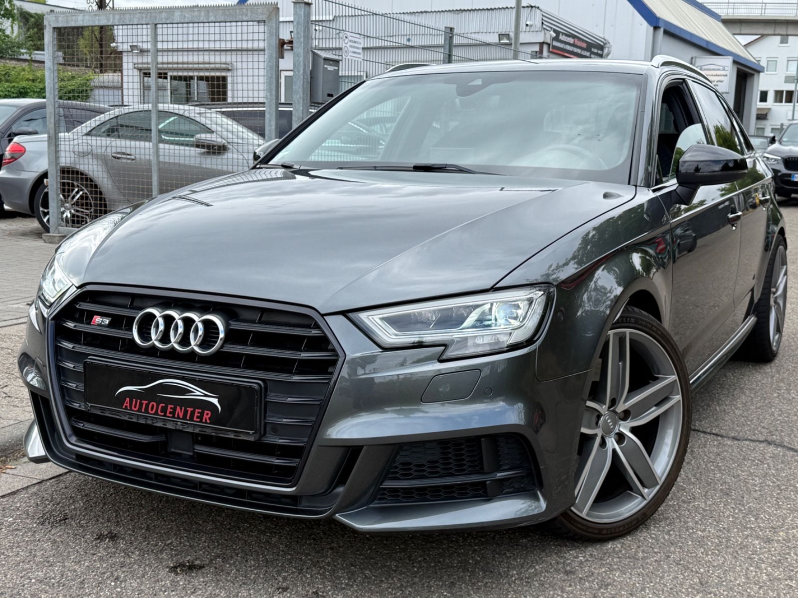 Audi S3 Sportback 2.0TFSI quattro S-Tronic Exclusive