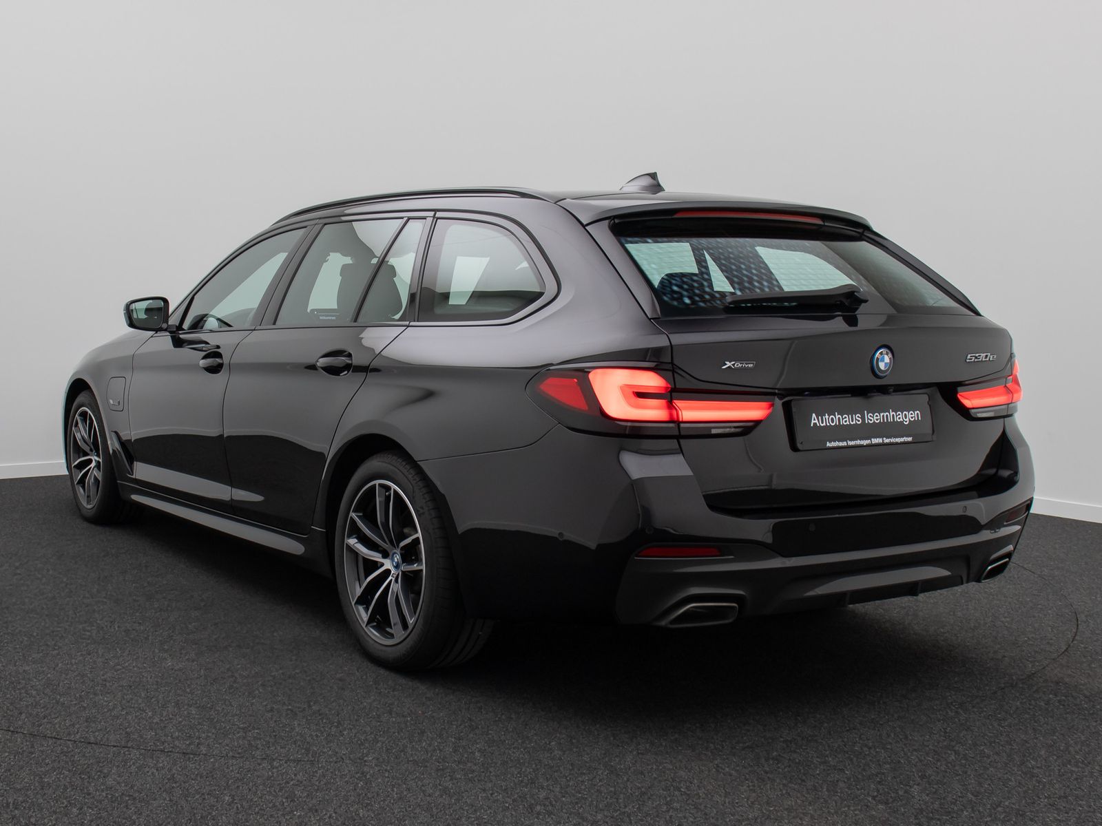 Fahrzeugabbildung BMW 530e xD M Sport HUD Komfort Laser 4xKlima DAB
