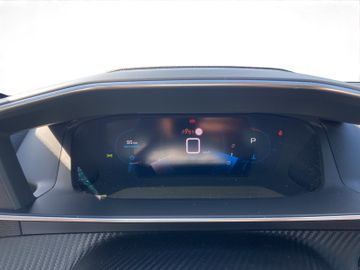 Peugeot 2008 1.2 PureTech 130 Allure Pack AHK+Kam.+LED