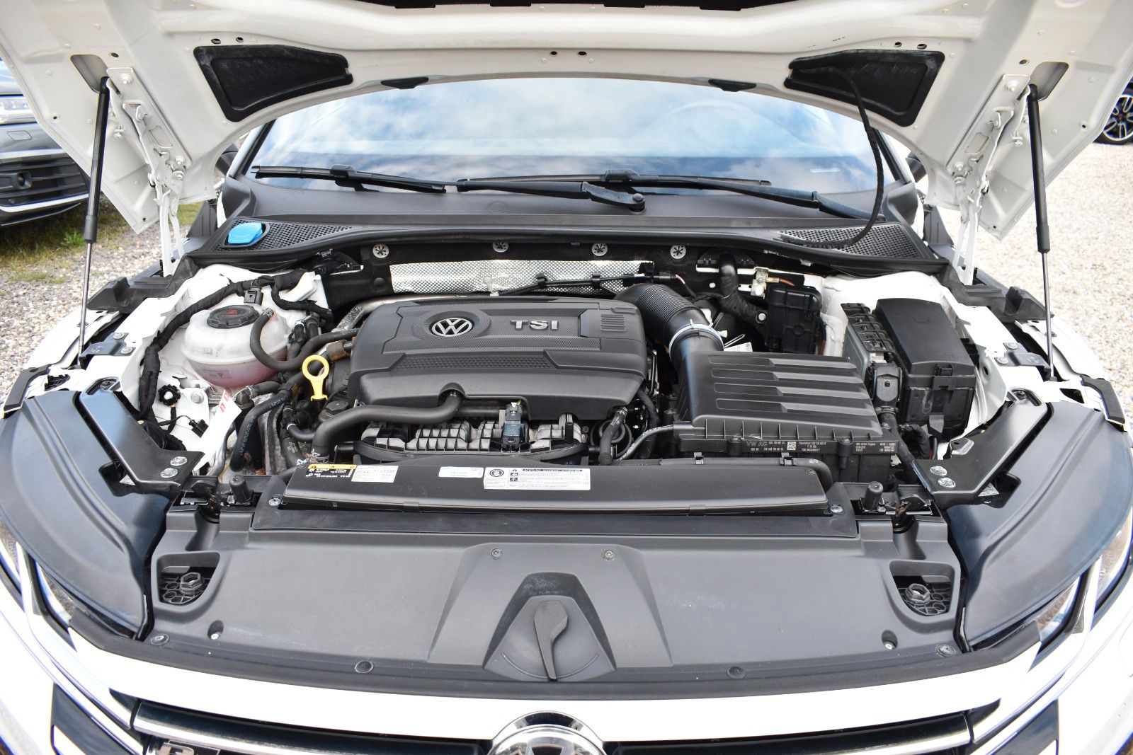 Fahrzeugabbildung Volkswagen Arteon R-Line 4Motion PANO/AHK/STH/MASAGE/DYNAUD
