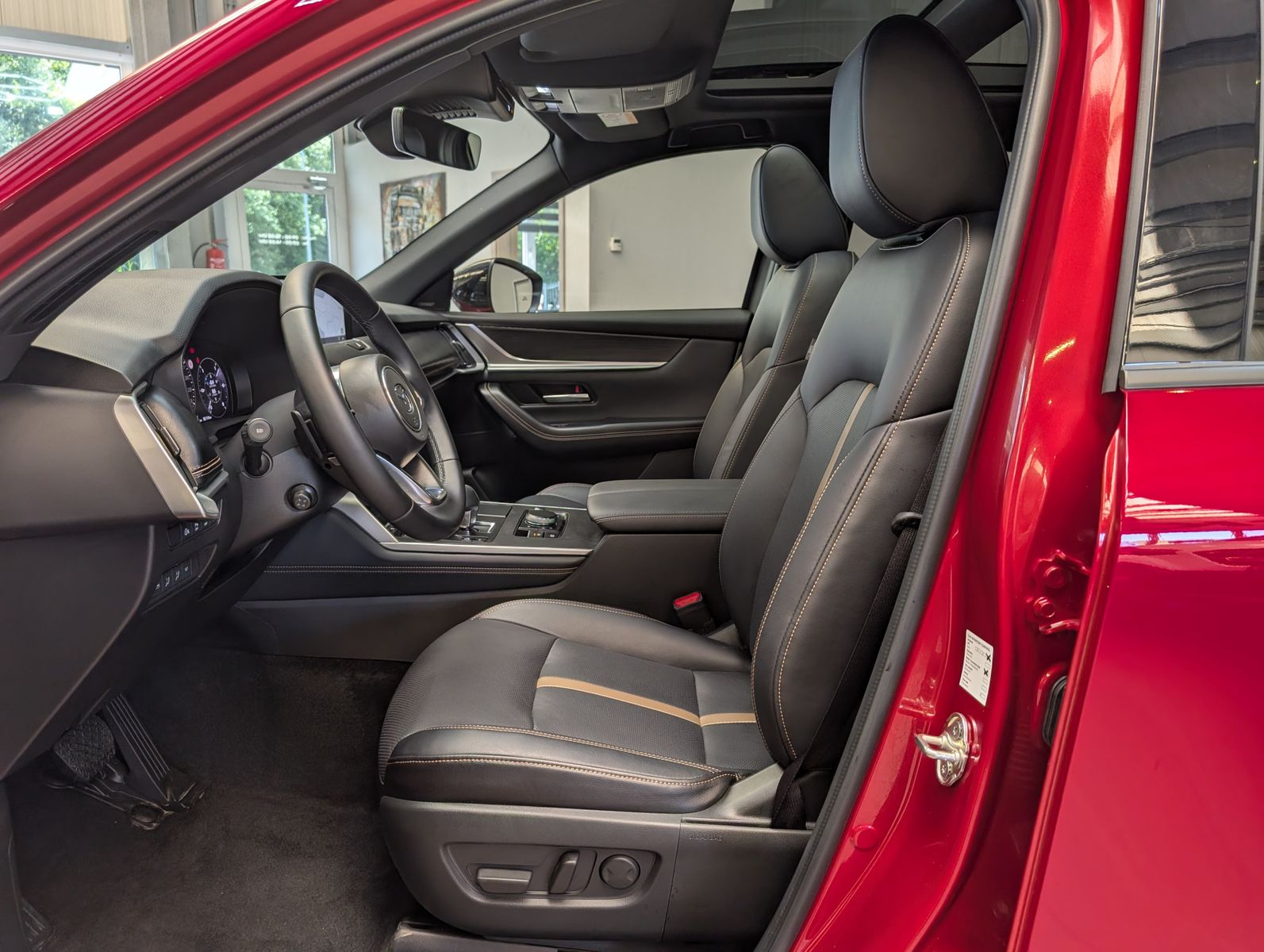 Fahrzeugabbildung Mazda CX-60 2.5L e-SKYACTIV PHEV 327 Homura+ Pano Bose