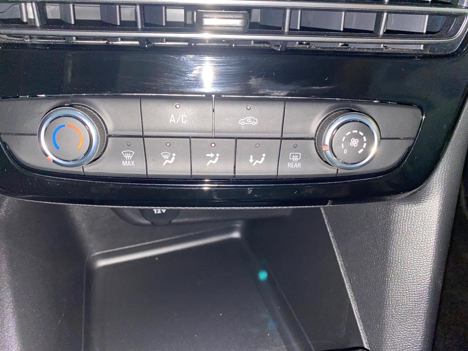 Fahrzeugabbildung Opel Mokka Edition KLIMA+ALU+Metallic+Allwetter+LED