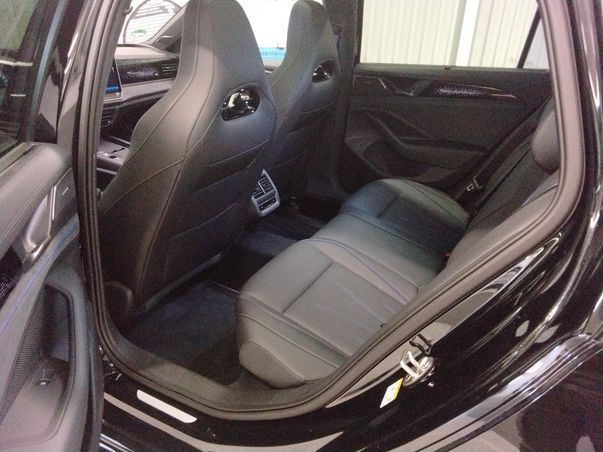 Volkswagen Passat Variant R-LINE 1.5 TSI eHYBRID 272PS.DSG foto 5