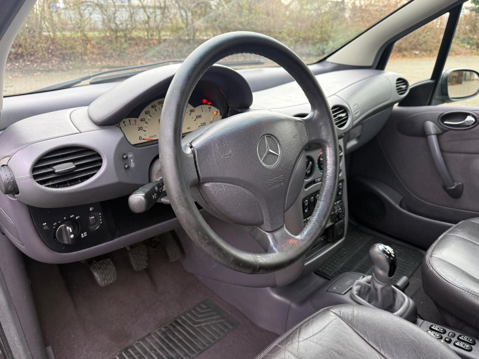 Mercedes-Benz A 190 AVANTGARDE*KLIMA*LEDER*TÜV/ASU 01/2027*TOP