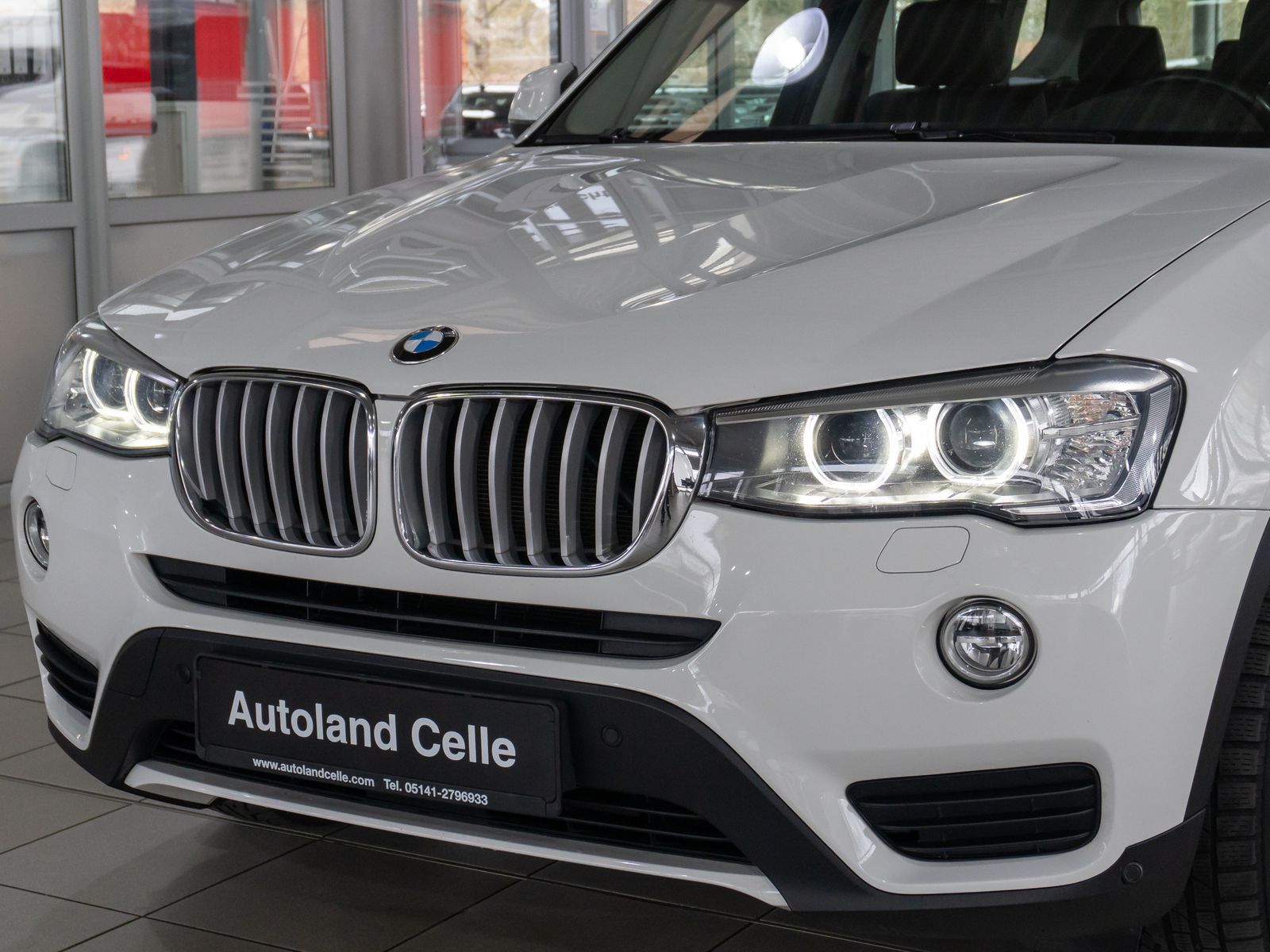 Fahrzeugabbildung BMW X3 xD30d Panorama HUD HiFi Xenon PDC Sport Leder