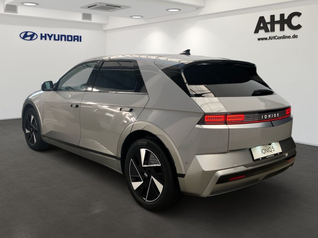Fahrzeugabbildung Hyundai IONIQ 5 2WD 84kWh Uniq 2xKlima 360 4xSHZ AUT HUD