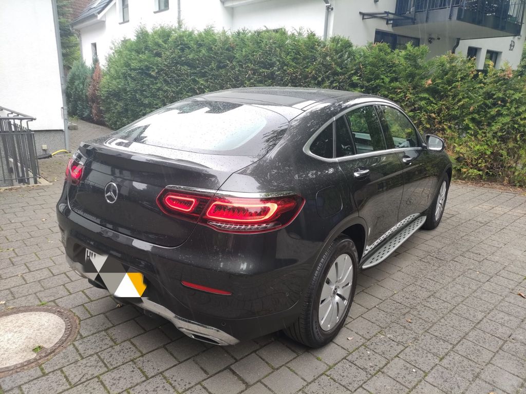 Image of Mercedes-Benz GLC 220