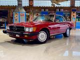 Mercedes-Benz SL560 Sammlerfahrzeug geringer Laufleistung - rote Mercedes-Benz SL 560