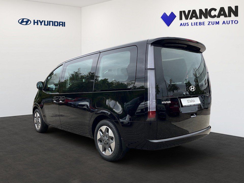 Fahrzeugabbildung Hyundai STARIA Hybrid 9-Sitzer TREND 18 Easy-Access-Pake