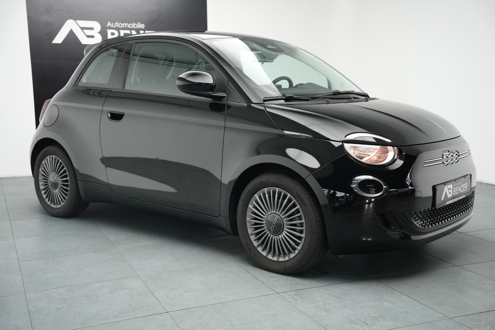 Fahrzeugabbildung Fiat 500 e Icon 42 Kwh *Kamera*Klima*Navigation*TOP