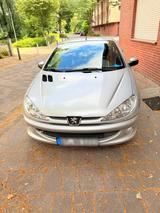 Peugeot 206cc - Peugeot 206: mit Anhängerkupplung