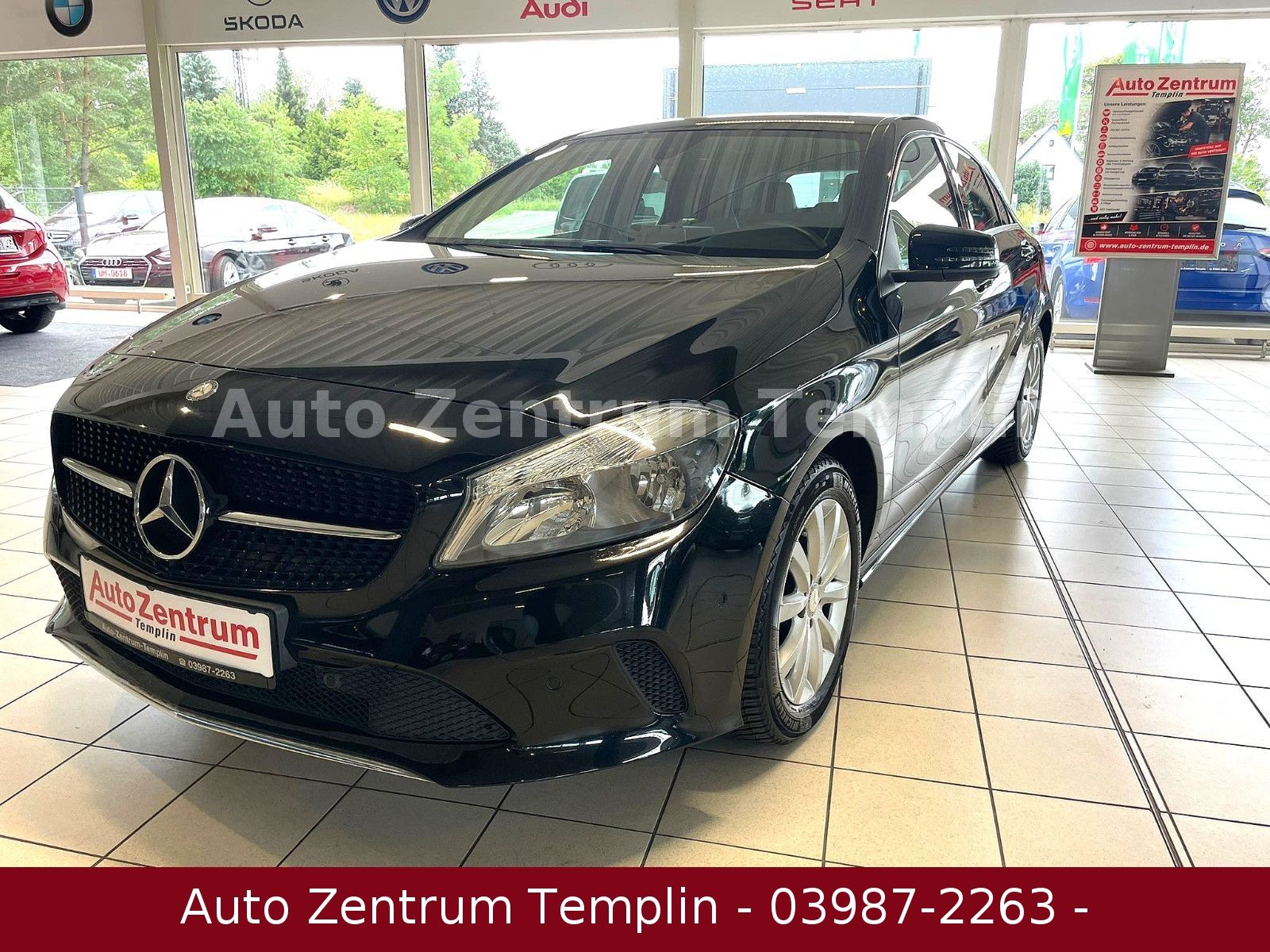 MERCEDES-BENZ A 180-Navi-Allwetter-Teilleder-Kamera-TÜV-Gar.