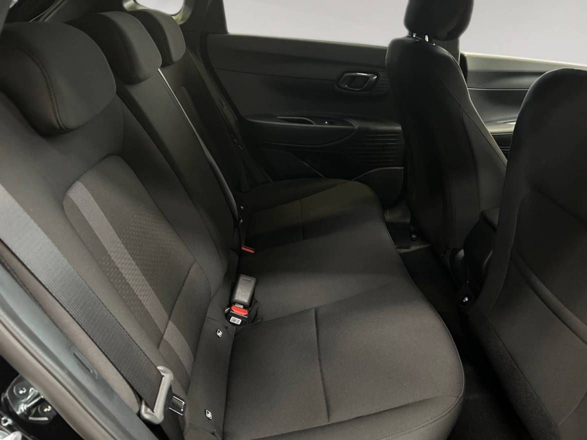 Fahrzeugabbildung Hyundai i20 (MY26) 1.0 T-GDI (90 PS) 7-DCT Blackline