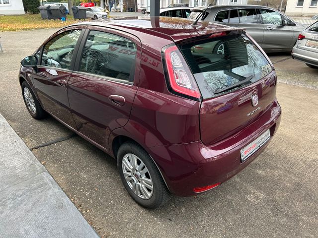 Fahrzeugabbildung Fiat Punto 1.4 Automatik+NaviZB+Klima+BT+LM-Allwetter