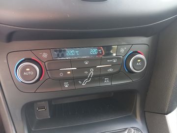 Ford Focus - 10