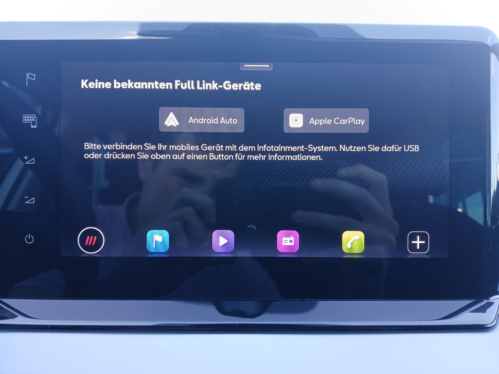 Fahrzeugabbildung SEAT Ibiza Road Edition TSI DSG LED ACC Navi RFK SH A