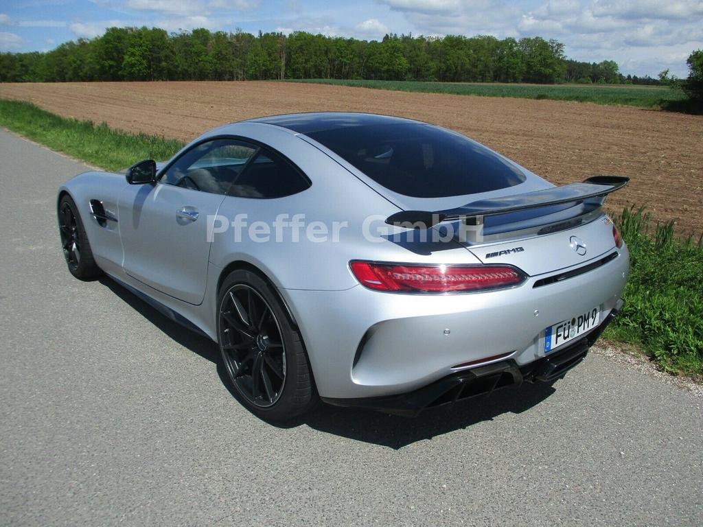 Mercedes-Benz AMG GT R