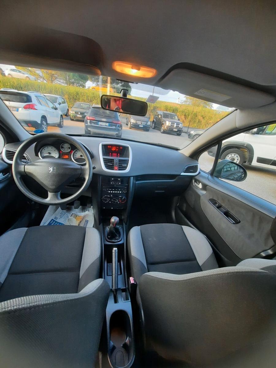 Peugeot 207 2009 — photo 9