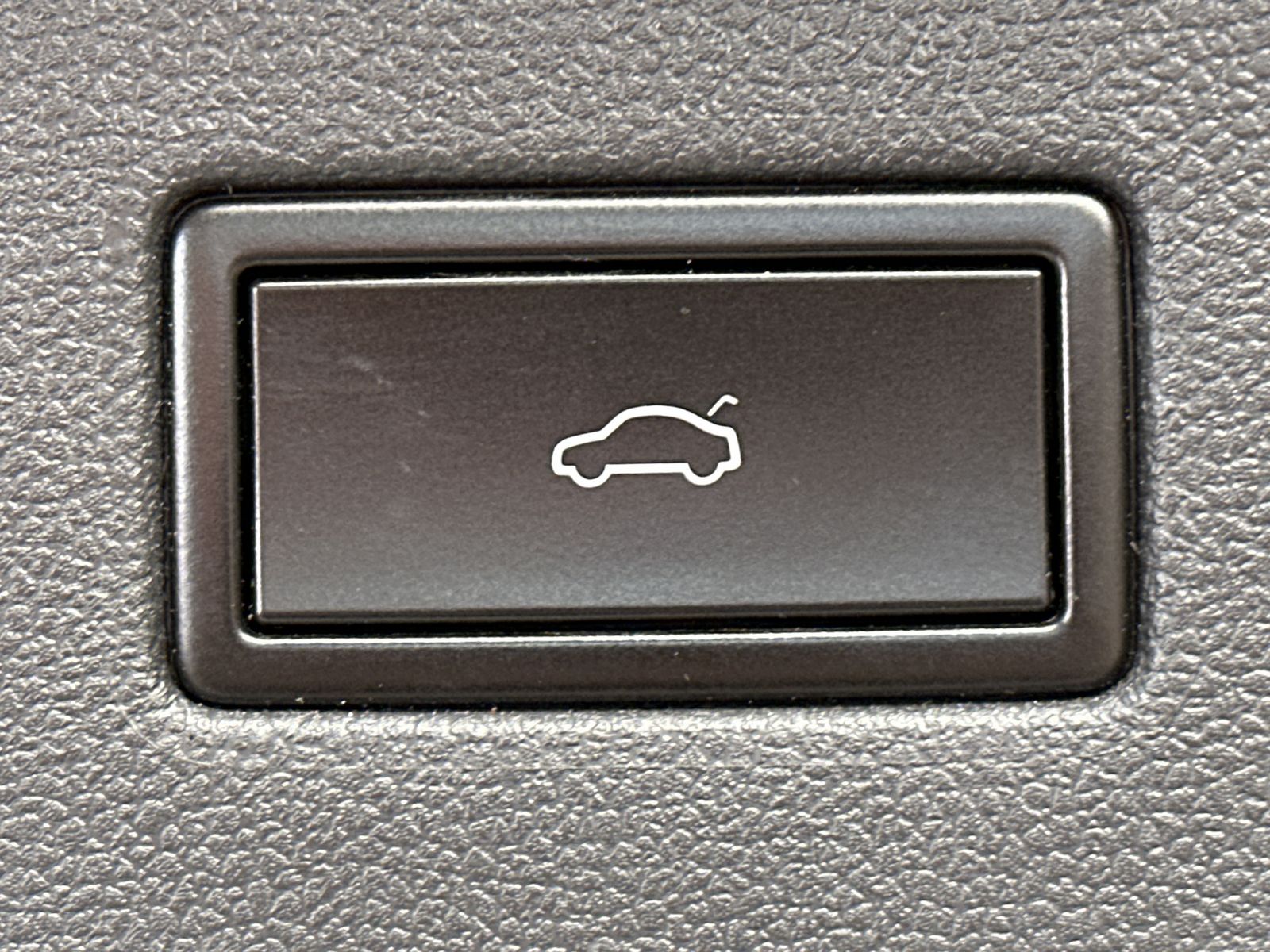 Fahrzeugabbildung Volkswagen Tiguan Allspace 2.0 TDI DSG IQ NAV+LED+PANO+HUD