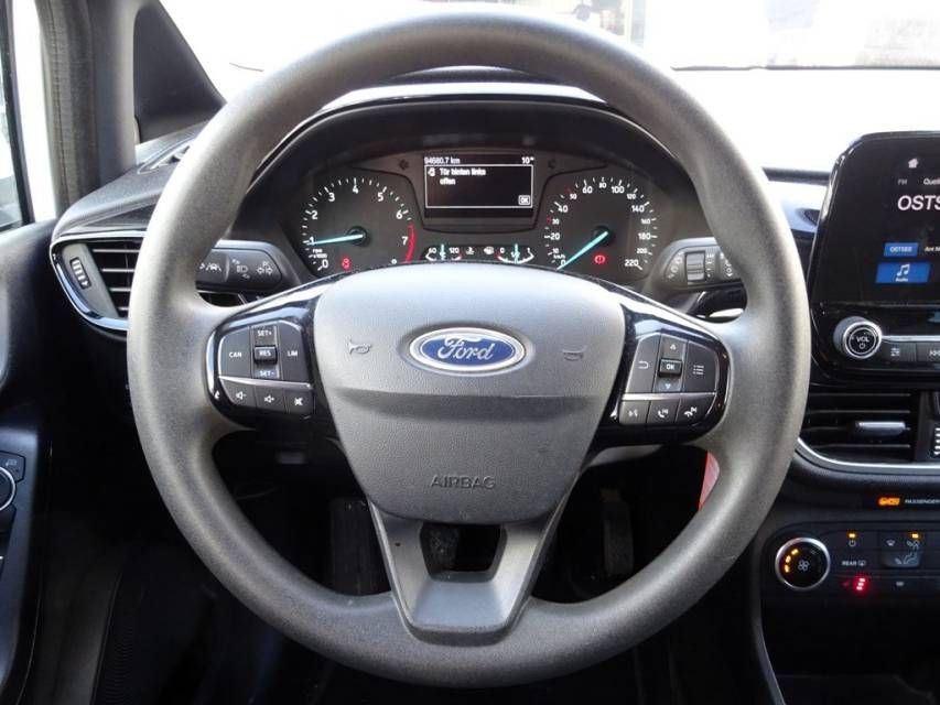 Fahrzeugabbildung Ford Fiesta 1,1 Cool&Connect