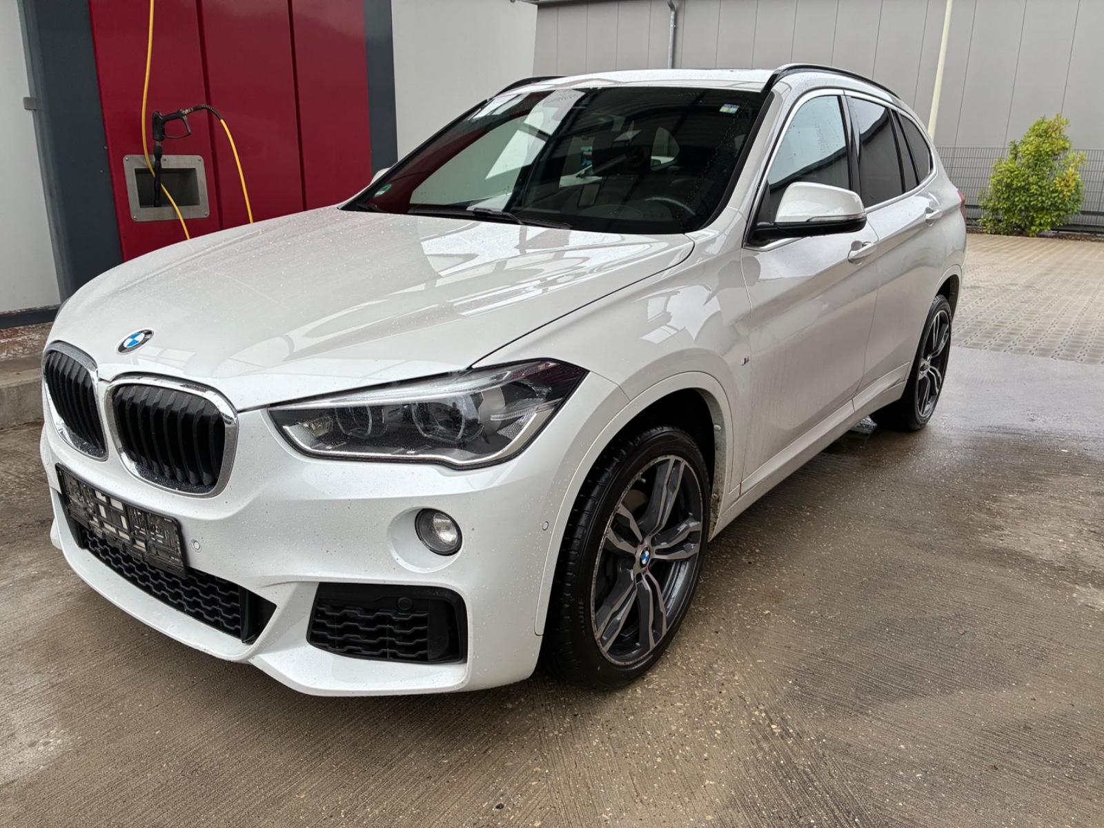 BMW X1 sDrive 18 i M Sport Head Up Panoramadach