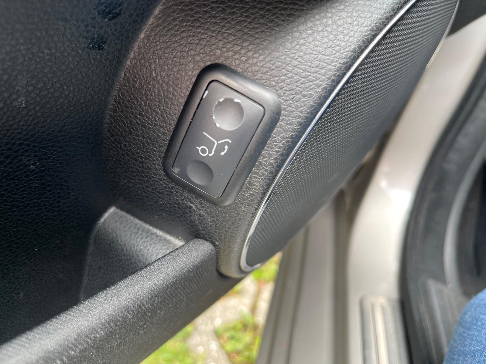 Mercedes-Benz C280 2008 — photo 29