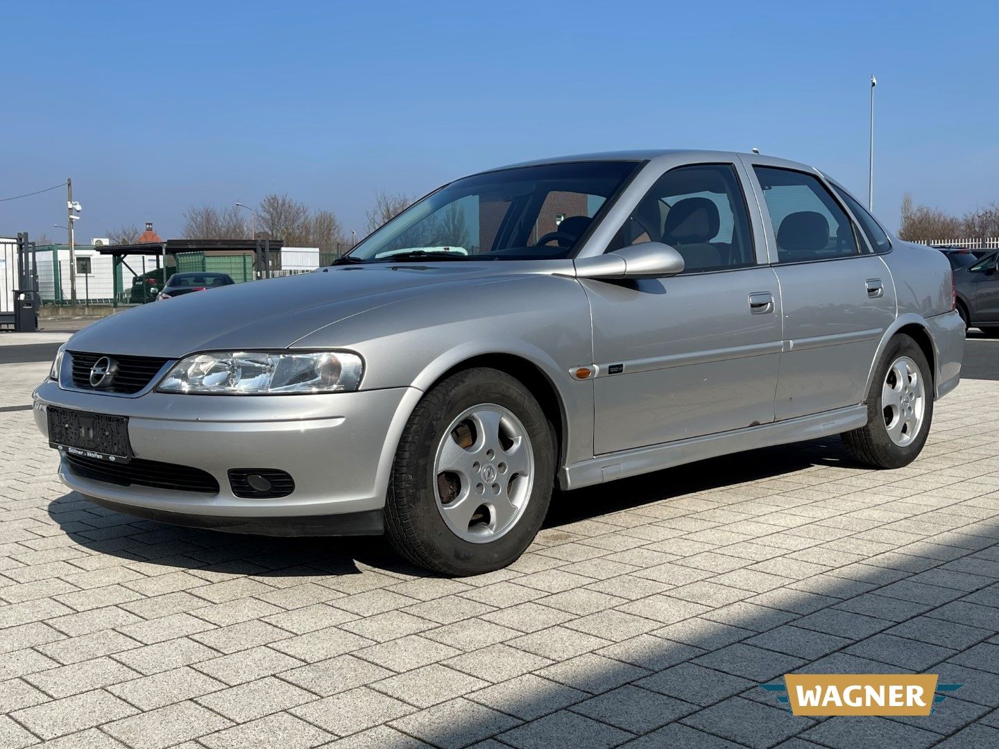 Fahrzeugabbildung Opel Vectra B Edition 100
