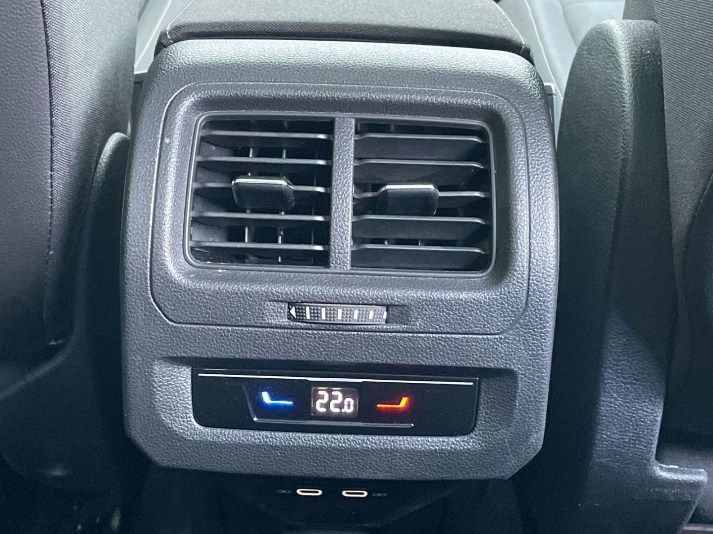 Touran 1.5 TSI DSG Highline Pano/AHK/Standhz/CAM