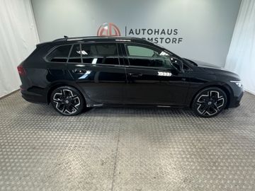 Volkswagen Golf VIII Variant 1.5 eTSI R-Line AHK*Pano*LED
