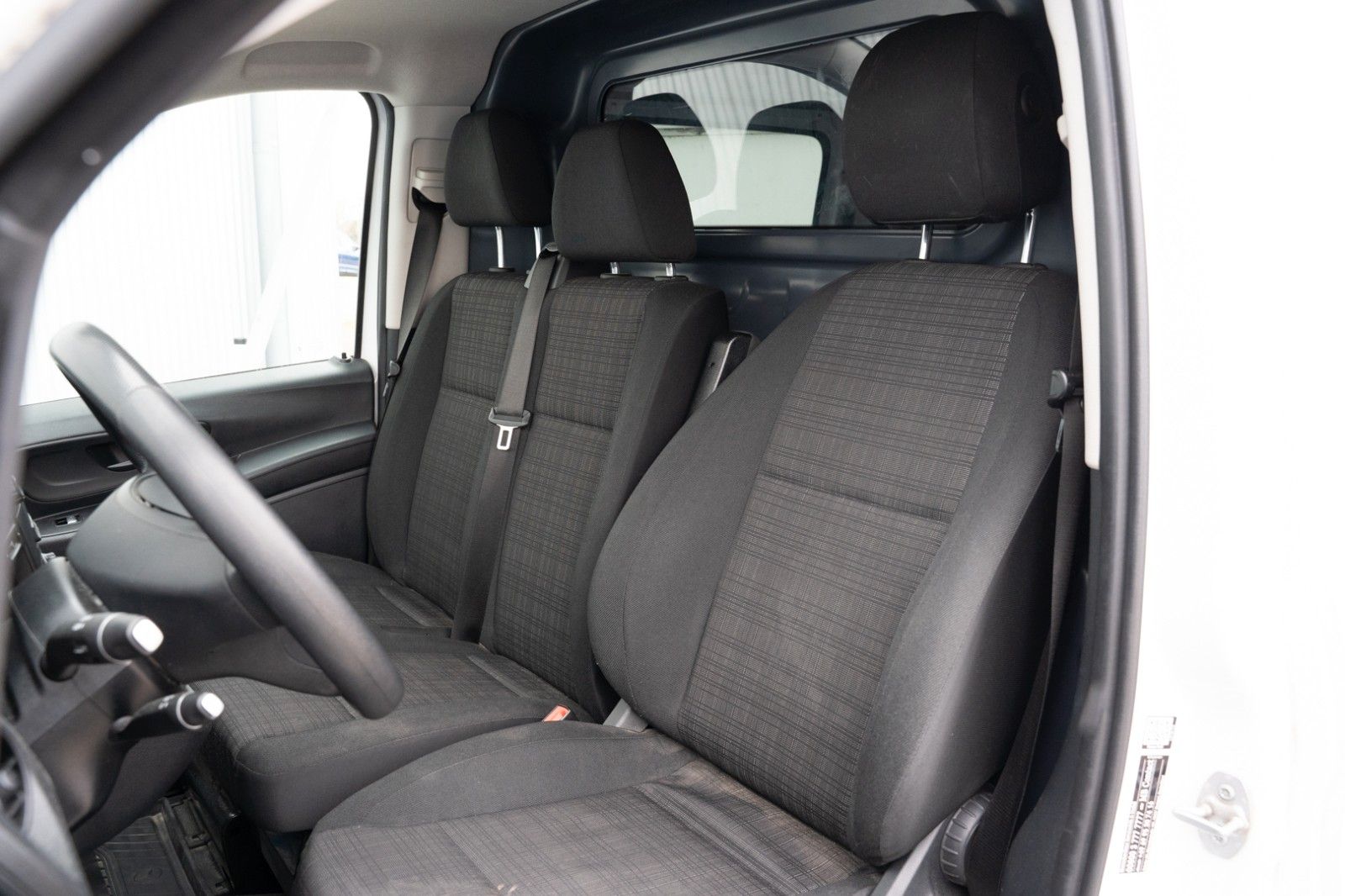 Fahrzeugabbildung Mercedes-Benz VITO KASTEN 114 CDI BT RWD LANG AHK KLIMA SERVO
