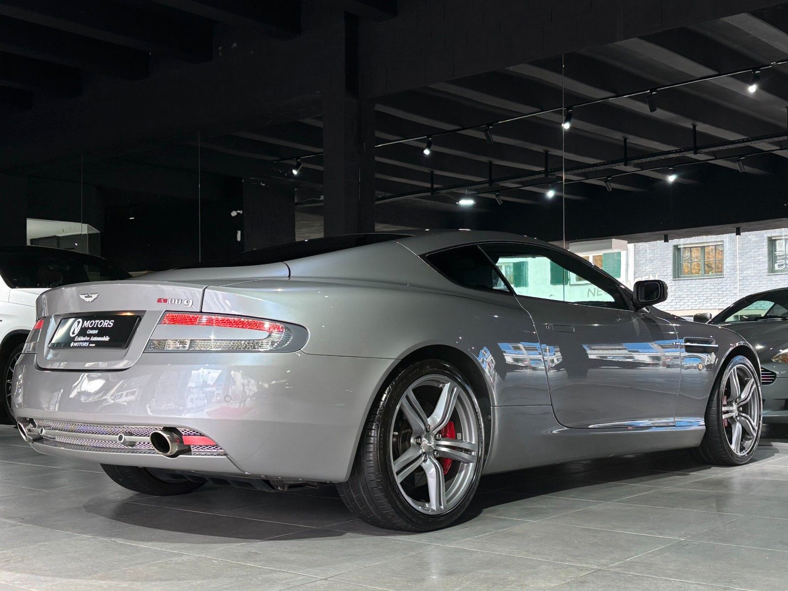 Fahrzeugabbildung Aston Martin DB9 LM 1of124 Sonderedition