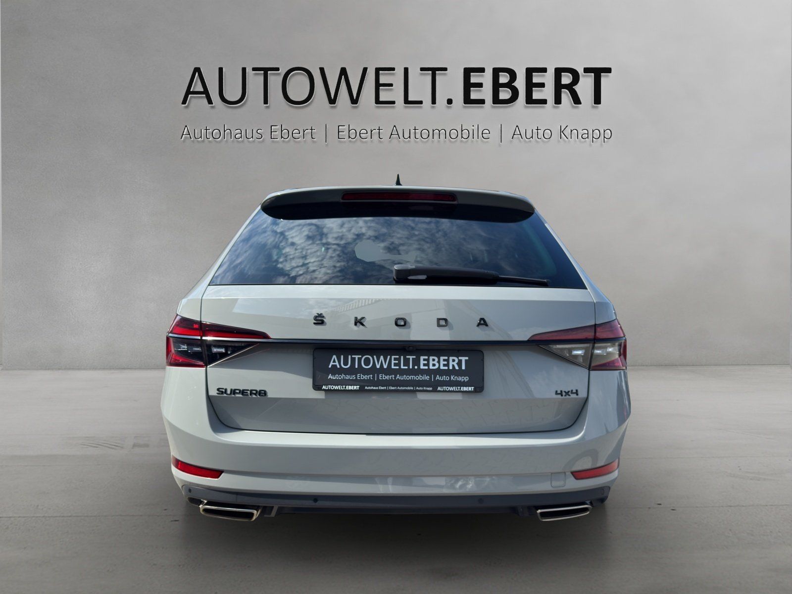 Fahrzeugabbildung SKODA Superb Combi 2.0 TSI Sportline 4x4/AHK/360°/ACC/