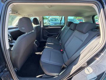 Volkswagen Passat Variant - 10