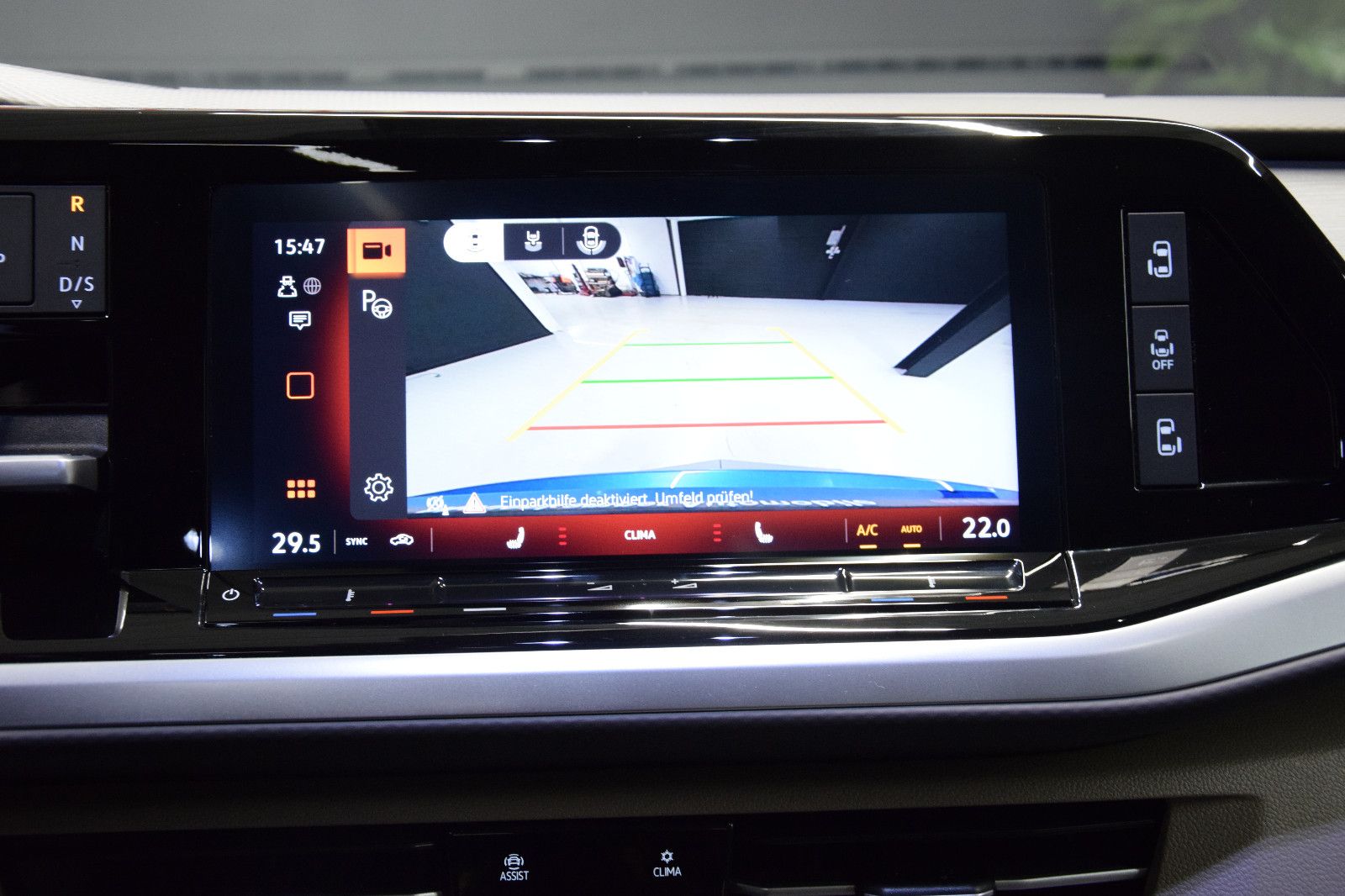 Fahrzeugabbildung Volkswagen T7 Multivan Style DSG Pano vis-a-vis Matrix AHK