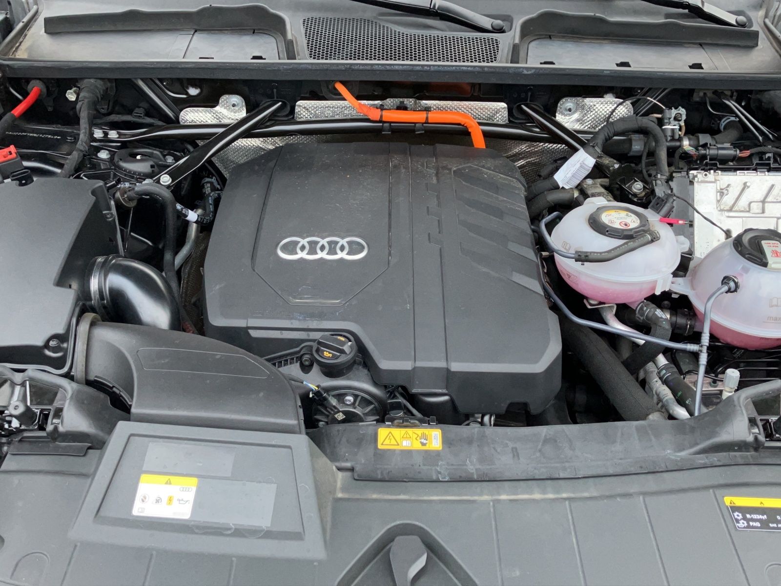 Fahrzeugabbildung Audi Q5 55 TFSI e Q S line MATRIX ACC LUFT AVC AHK NA