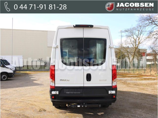 Fahrzeugabbildung Iveco Daily 50C18 Teilverglast / Klima / AHK / RFK