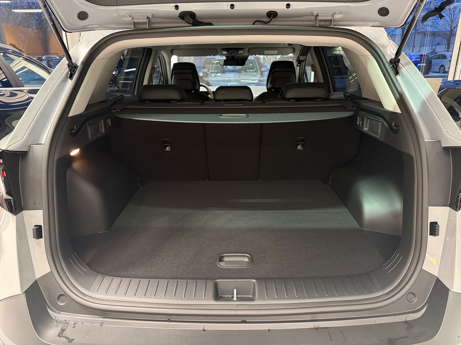 Fahrzeugabbildung Kia SPORTAGE 1.6T 2WD DCT Vision KOM Facelift