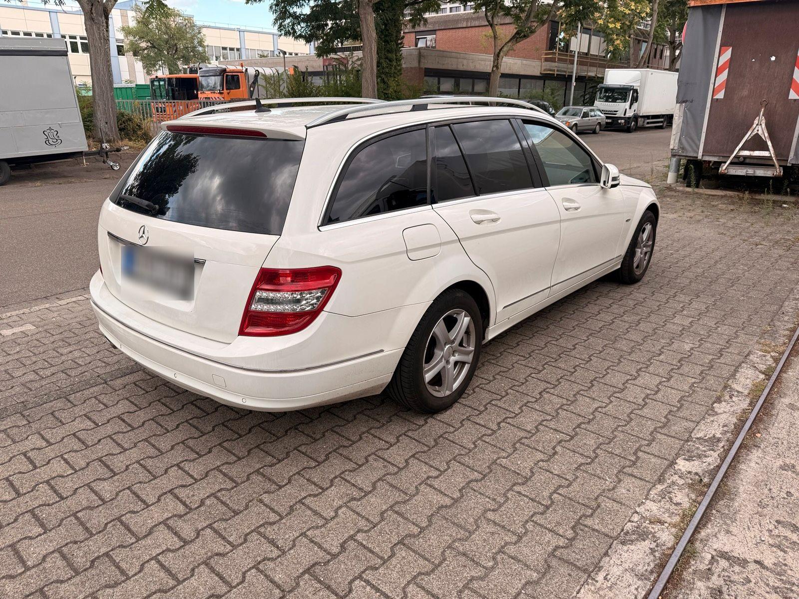 Mercedes-Benz C220 2009 — photo 7