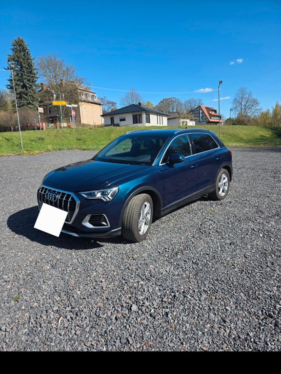 Image of Audi Q3