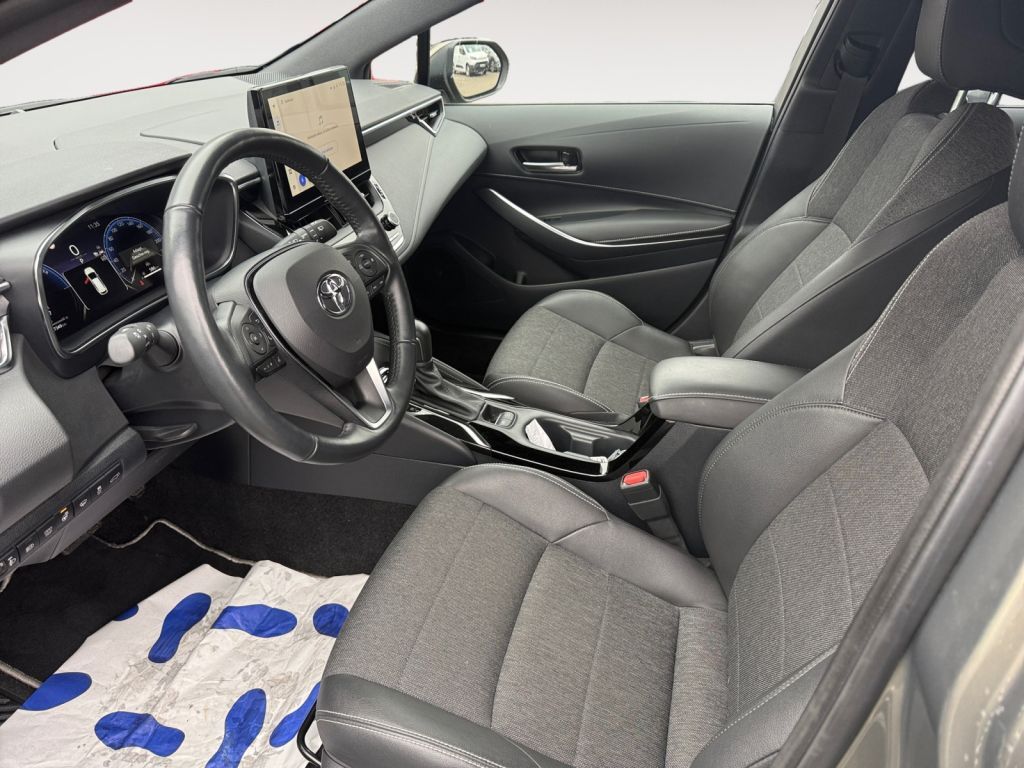 Fahrzeugabbildung Toyota Corolla 1.8 Hybrid Touring Sports Team Deutschla