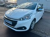 Peugeot 208 Signature  BENZIN + PDC + KLIMA - Peugeot 208 Signature mit Benzin-Antrieb
